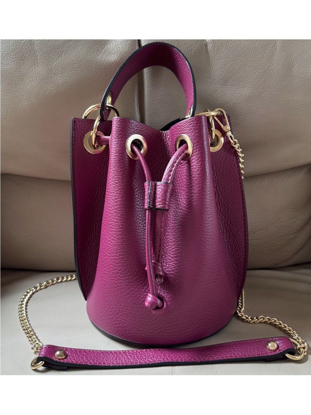 Diva DV Purple Leather Drawstring Bucket Crossbody Bag, Made in Italy